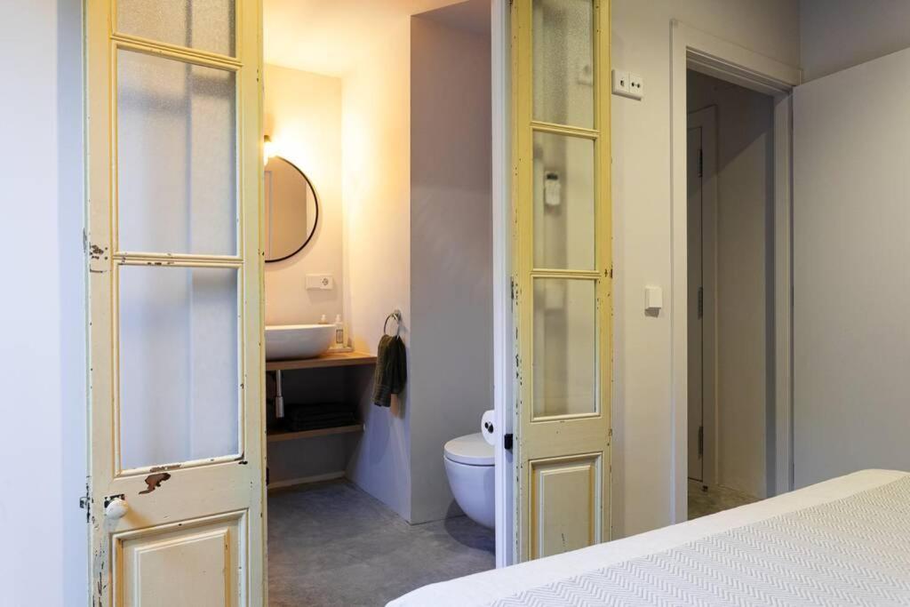 Velo Vern 1 Beautiful New Apartment 2 Bed Ensuite 지로나 외부 사진