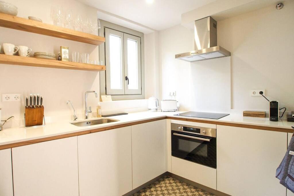 Velo Vern 1 Beautiful New Apartment 2 Bed Ensuite 지로나 외부 사진
